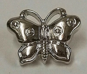 18mm Metallic Silver or Gold Butterfly Buttons - Choice of Pack Size - Picture 1 of 3