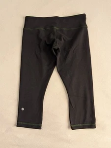 Lululemon Reversible Wunder Under Crop Tight Leggings Black Green Size 10 Yoga - Picture 1 of 10