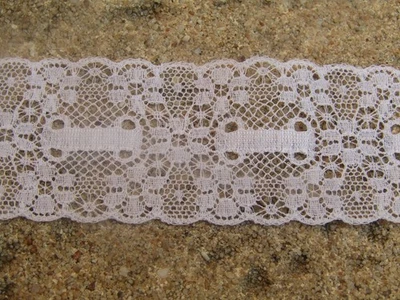 620 cm de  dentelle de Calais ancienne  larg  3,7 cm nylon - Photo 1/4