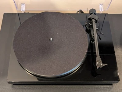 Pro-Ject Debut Carbon USB • Black • FOR PARTS or REPAIR *READ* - Image 1 of 4