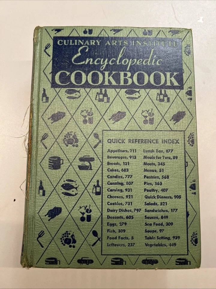VINTAGE: Encyclopedic Cookbook by Culinary Arts Institute 1950 Hard Cover Foto 1 de 4