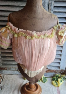 RARE ANTIQUE VICTORIAN ERA ALMOND PINK LACE SATIN DRESS TOP BODICE - Picture 1 of 17