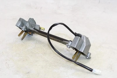 Yamaha Majesty 400 YP400 2006 OEM conjunto de bloqueo de pestillo de asiento de pasajero trasero Foto 1 de 4