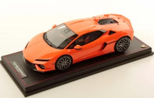 MR 1:18 LAMBORGHINI TEMERARIO Arancio Apodis mit Display - Picture 1 of 2