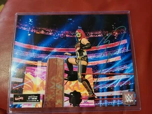 Autógrafo Asuka 8x10 Subasta WWE Autenticado Wrestlemania limitado a 36 Automático  - Imagen 1 de 3