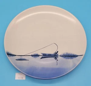 ThriftCHI ~ Man Fishing w 'Fish On' Delft Style Wall Hanging Plate - Unmarked - Picture 1 of 5