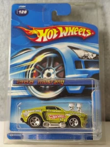 2005 Hot Wheels 1968 MUSTANG Collector #128 With HW Protector - Nice! - Picture 1 of 10