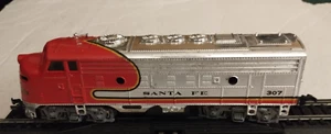 HO Scale Santa Fe F7  Diesel locomotive no 307   vintage - Picture 1 of 6