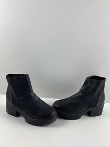 Call It Spring Black Faux Leather Round Toe Pull On Platform Ankle Boot Size 8.5 - Picture 1 of 8