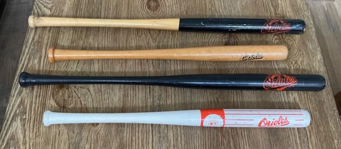LOT OF 4 BALTIMORE ORIOLES MINI BATS-MLB - 18”-22” - BLACK,ORANGE,NATURAL,WHITE Cover