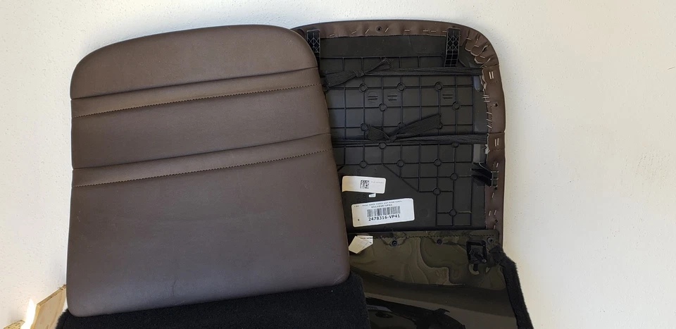 2015 INFINITI QX60  FRONT RIGHT PASSENGER SIDE SEAT BACK PANEL TRIM BROWN - Image 1 of 1