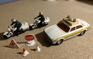 Matchbox Lesney Superkings K-66 Jaguar XJ12 County Police car & bikes set - Picture 1 of 1
