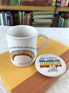 VINTAGE 1983 RAINBOW DAY Mug made in Japan HALLMARK MUG MATES with Lid/Coaster - Picture 1 of 10