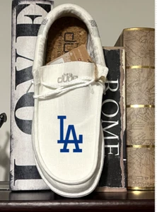 Zapatos Hey Dudes Para Hombre Talla 9 Off White L.A Dodgers Bajo Día de Juego Cómodos - Imagen 1 de 5