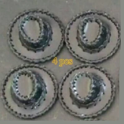 Juego de 4 sombreros de vaquero para muñeca Michelin de plástico Foto 1 de 4