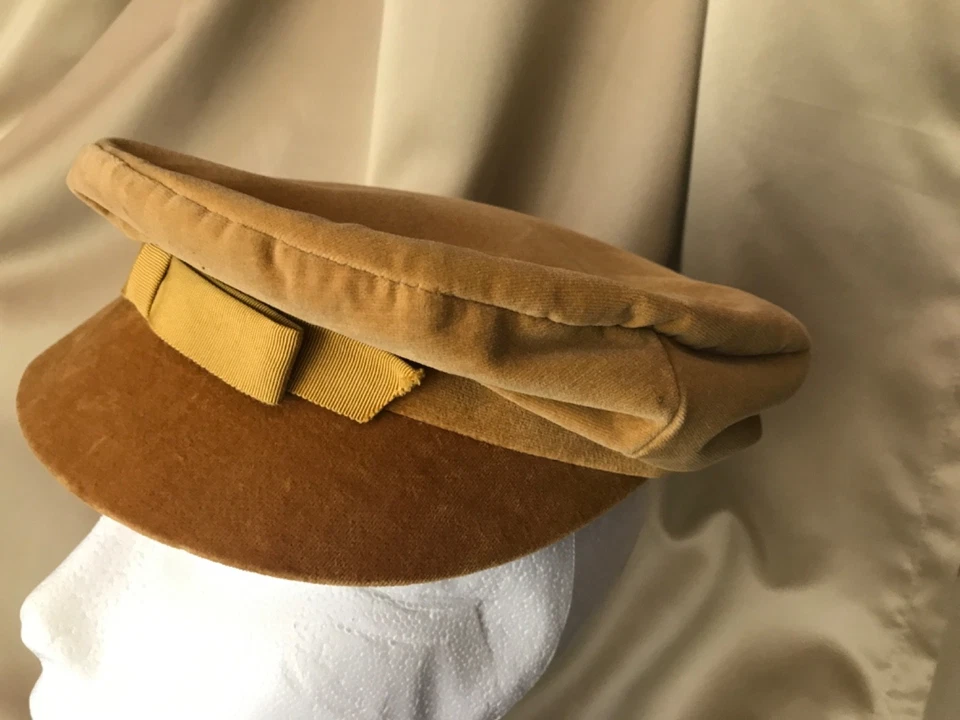 Vintage womens festive yellow suede Beret cap finished with golden ribbon - Image 1 of 4