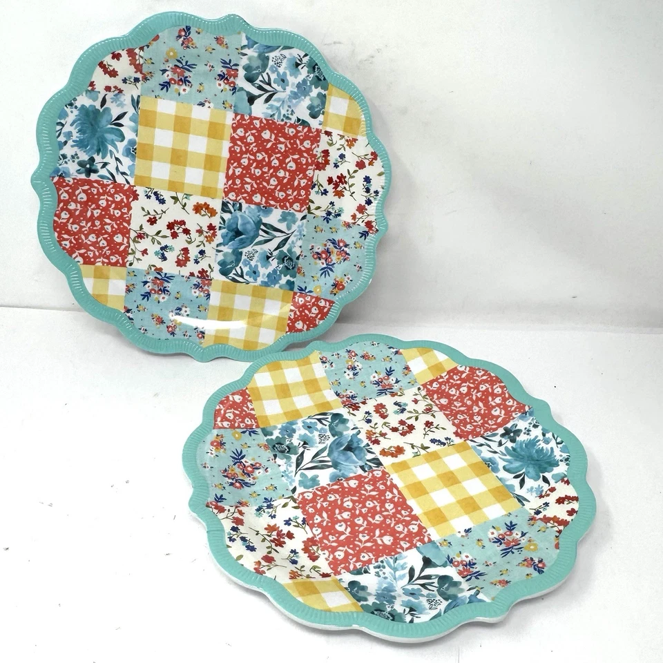 "Juego de 2 platos de cena de melamina Pioneer Woman Patchwork Medley de 10,5"" turquesa" Foto 1 de 4