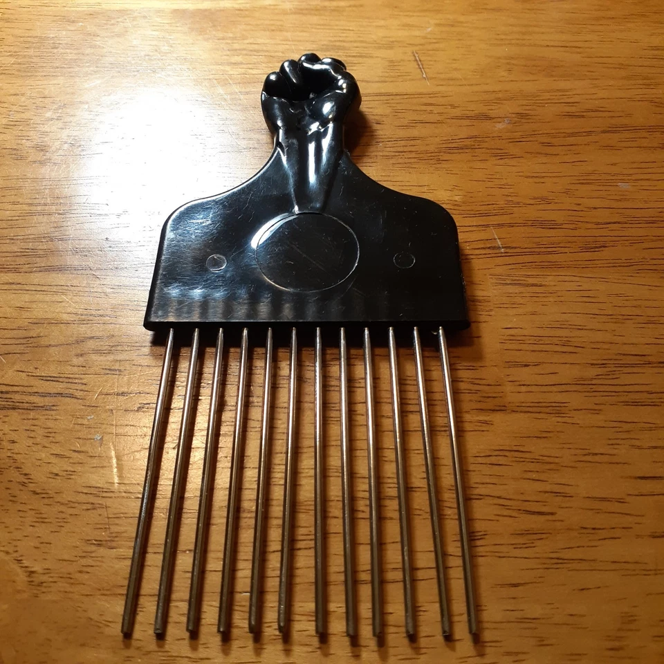 Peine/selección The Fist Foto 1 de 1