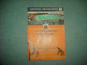 WOLVERHAMPTON WANDERERS V MANCHESTER UNITED (DIV 1) 28-9-57 MUNICH SEASON - Picture 1 of 4