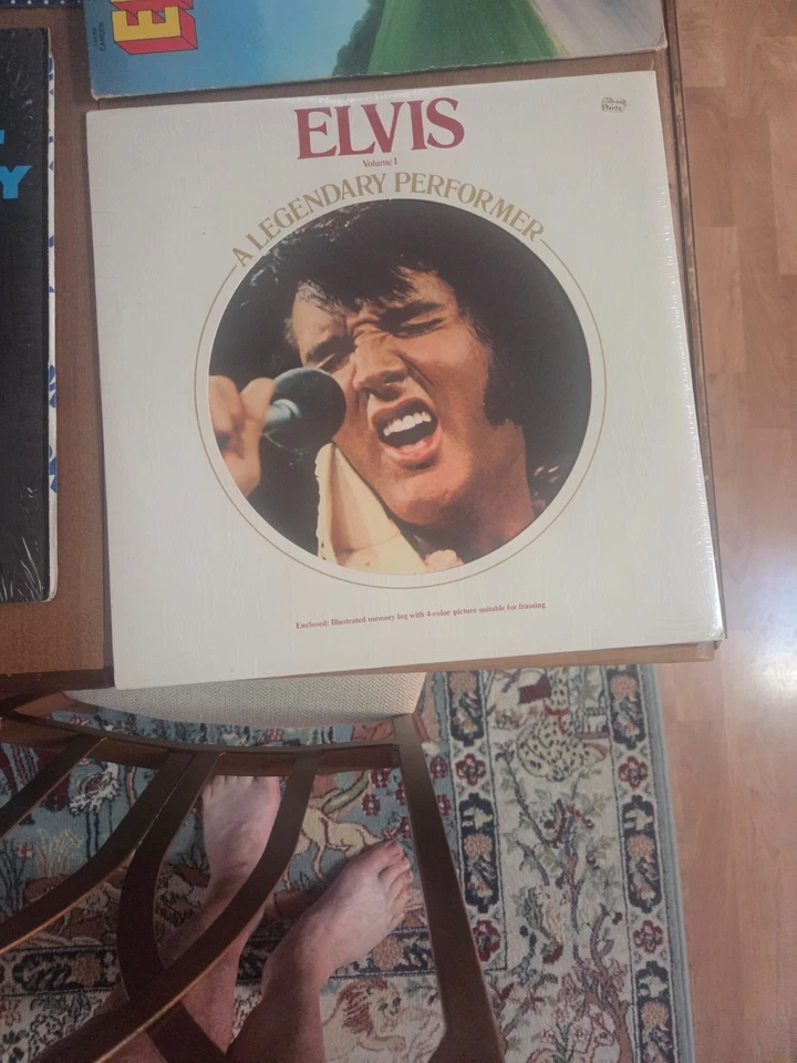 lp BRAND NEW elvis volume 1 a legendary performer  NIP Foto 1 de 1