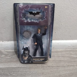 Figura de acción Batman The Dark Knight Harvey Dent Toys R Us exclusiva Mattel 2008 - Imagen 1 de 4