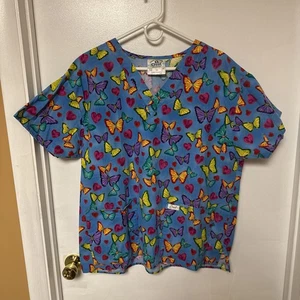 Crest Scrub Top – Blue Butterfly & Heart Print (L) – Used Good - Picture 1 of 3