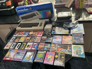 COMMODORE 64 C64 BREADBIN COMPUTER BOXED inc , JOYSTICK , TAPE DECK , GAMES - Afbeelding 1 van 21