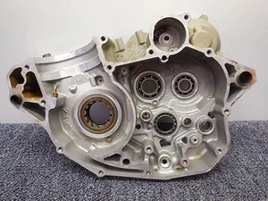 KTM 250 SX-F 2007 lado derecho motor motor estuche manivela 250SXF - Imagen 1 de 9