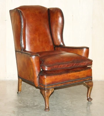 SILLÓN DE CUERO MARRÓN ANTIGUO RESTAURADO PERÍODO VICTORIANO CIRCA 1880 RESPALDO ALADO Foto 1 de 4