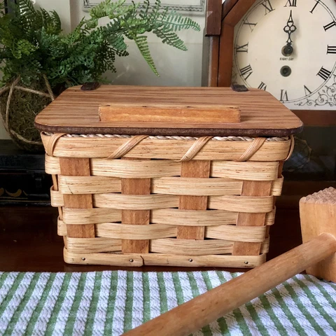 Recipe Box Basket Vintage Farmhouse Authentic Amish Handmade Signed 2006 Cover