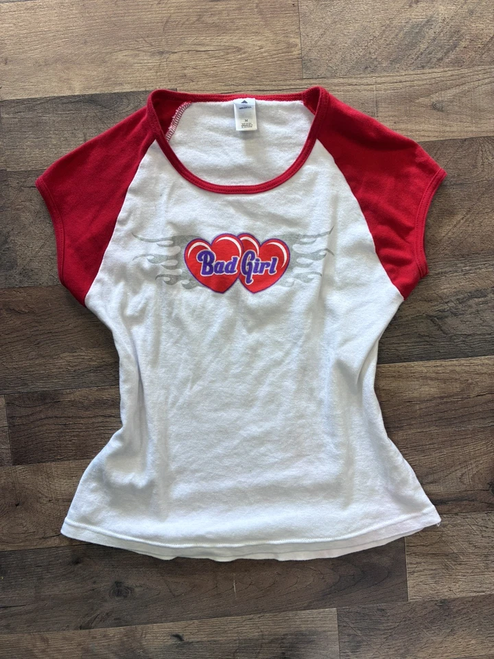 Camiseta Top Vintage Gráfica Timbre Bebé Talla Mediana Y2K Alt Grunge Años 2000 90 Foto 1 de 4