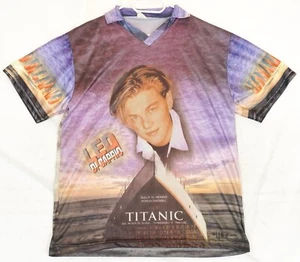 Camiseta De Colección Y2K Titanic Leo Di Caprio Estampado Completo Poliéster Para Hombre M - Imagen 1 de 6