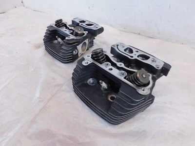 Harley Davidson Touring Softail & Dyna culatas negras con resortes y válvulas Foto 1 de 4