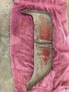 1961-63 Thunderbird Fender Skirts, red (show cond.) - Picture 1 of 7