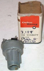 1966 Buick Riviera NOS ignition switch 1116677 - Picture 1 of 2
