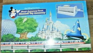 Disney Contemporary Resort Monorail Toy Accessory Playset NIB - Picture 1 of 5
