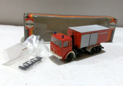 Herpa Feuerwehr 1:87 Fire Dept MAN Cabover Box Container Truck - Image 1 of 4
