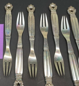 1937 Georg Jensen Denmark All Solid Sterling Silver Acorn cake fork 6 3/8" - Picture 1 of 3