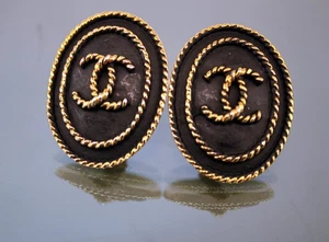 CHANEL CC Coco Black Gold Tone Clip on Round Earrings Accessories France Used - Picture 1 of 13