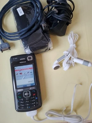Nokia N70 - Black (Unlocked) Mobile Phone - Image 1 of 4