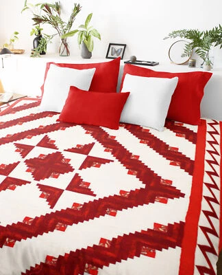 Large American Made Barn Raising Log Cabin quilt - Crisp Colors - FINISHED QUILT - Image 1 of 4