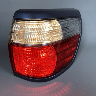 Conjunto de luz trasera Subaru Baja 2003-2006 lado del pasajero trasero derecho azul OEM Foto 1 de 4