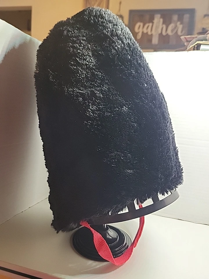 Sombrero de vestir Kidd Royal Guards de palacios reales históricos Foto 1 de 4