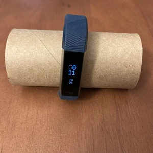 Rastreador de actividad Fitbit Alta HR FB408 azul sin cargador probado funcionando envío rápido - Imagen 1 de 8
