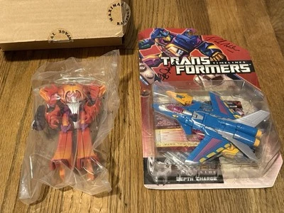 Transformers TFCC Botcon Rampage & Depthcharge Signed By David Sobolov 2013 2014 - Image 1 of 4