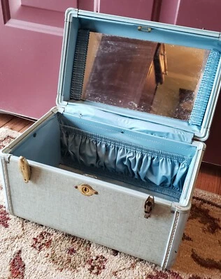 Vtg Vintage Samsonite Train Case Vanity Luggage 1950s Hawaiian Blue Style #4212 - Image 1 of 4