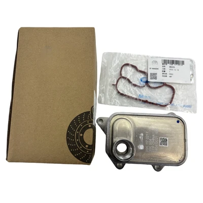 OEM Oil Cooler w/ Gakset For VW CC Jetta Audi A4 A5 Q3 TT 1.8T 2.0T 06L117021C Foto 1 de 4