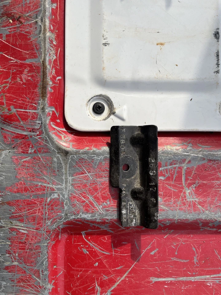 NEW OEM 2015-2018 Ford Edge Fusion Battery Hold Down Bracket Clamp - Image 1 of 2