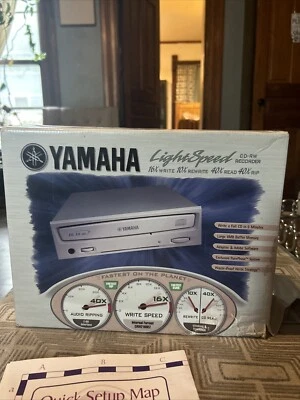 Vintage Yamaha CRW2100Ez 16X10X40X E-ide ATAPI InternalCD-RW Drive Brand New - Image 1 of 4