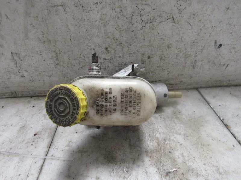 Оригинальный главный цилиндр 00 01 02 03 04 05 DODGE NEON - Изображение 1 из 4